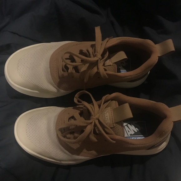 vans ultrarange color block